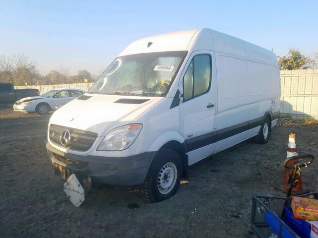 WD3PE8CB3B5566729 - 2011 MERCEDES-BENZ SPRINTER 2 WHITE photo 2