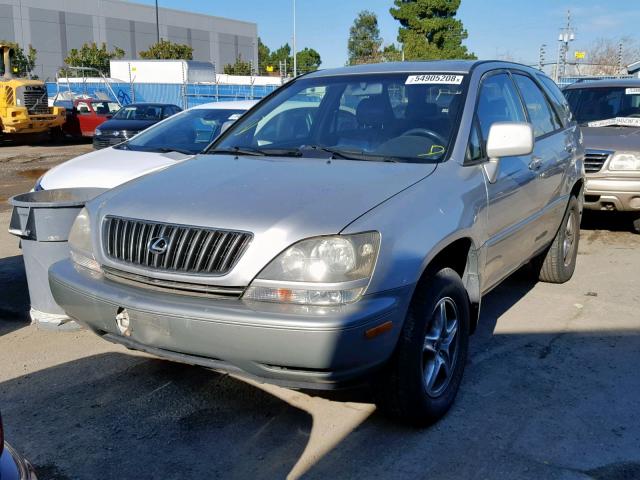 JT6GF10U0Y0052575 - 2000 LEXUS RX 300 SILVER photo 2