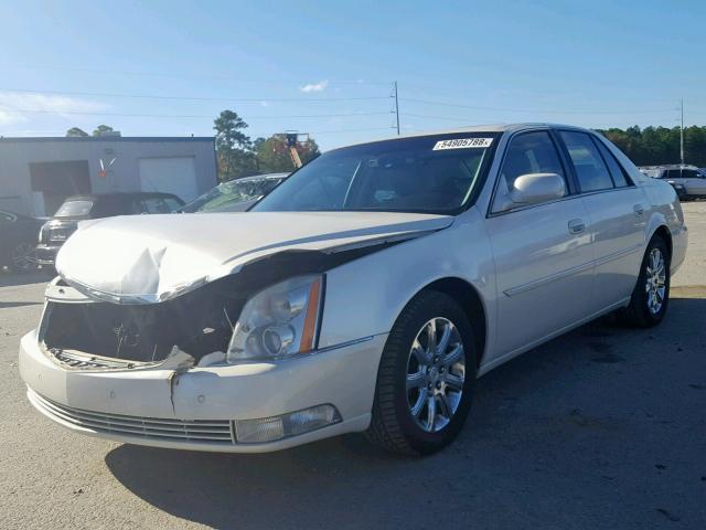 1G6KH5E66BU114014 - 2011 CADILLAC DTS PREMIU WHITE photo 2