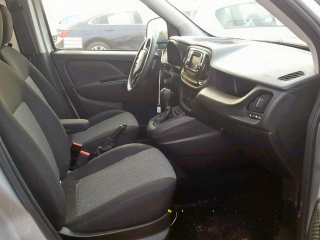 ZFBERFAB5H6F43230 - 2017 RAM PROMASTER 银色 照片 5