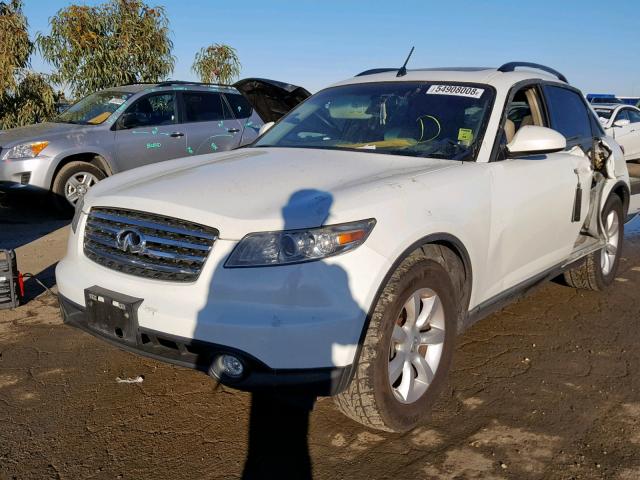 JNRAS08UX5X105665 - 2005 INFINITI FX35 WHITE photo 2