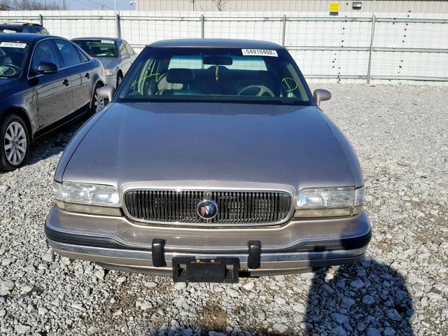 1G4HR52K4TH416073 - 1996 BUICK LESABRE LI SILVER photo 9