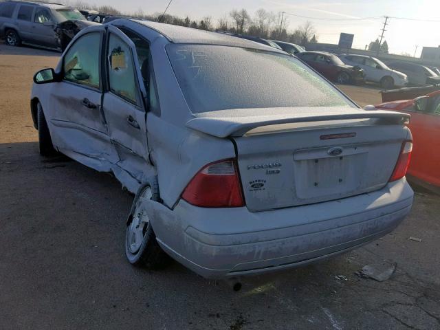 1FAFP34N77W309717 - 2007 FORD FOCUS ZX4 SILVER photo 3