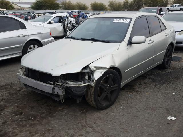 JTHBD192320053302 - 2002 LEXUS IS 300 SILVER photo 2