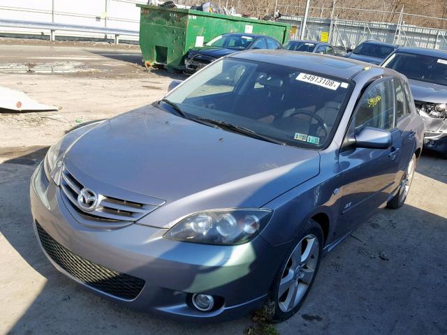 JM1BK143X51338732 - 2005 MAZDA 3 HATCHBAC GRAY photo 2