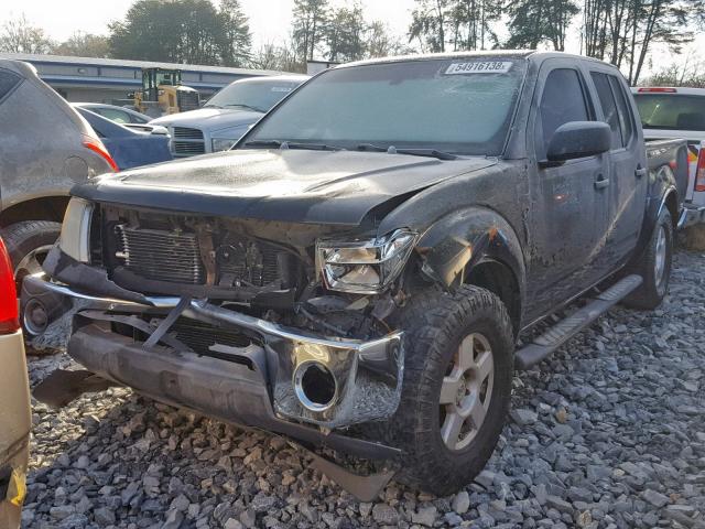 1N6AD07U75C463211 - 2005 NISSAN FRONTIER C BLACK photo 2