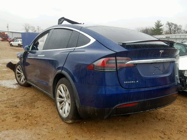 5YJXCDE29JF089710 - 2018 TESLA MODEL X BLUE photo 3