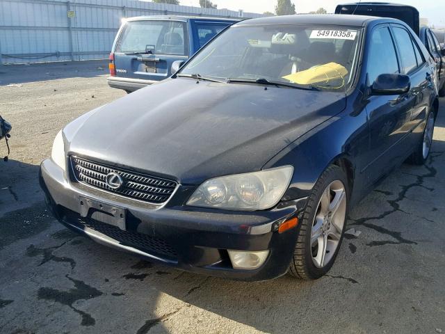 JTHBD192730073943 - 2003 LEXUS IS 300 BLACK photo 2