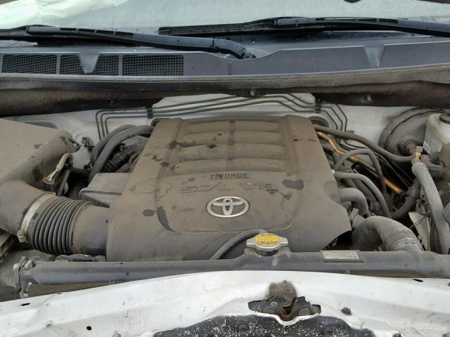 5TFDW5F1XCX212526 - 2012 TOYOTA TUNDRA CRE WHITE photo 7