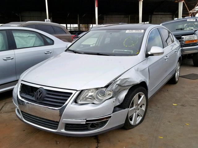 WVWJK73C89P002063 - 2009 VOLKSWAGEN PASSAT TUR SILVER photo 2