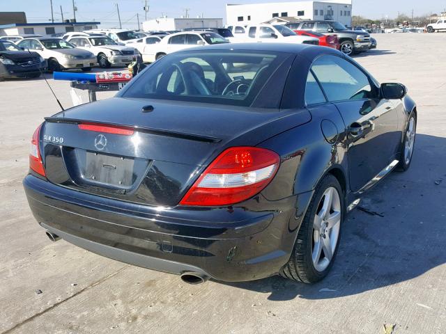 WDBWK56F48F181379 - 2008 MERCEDES-BENZ SLK 350 BLACK photo 4