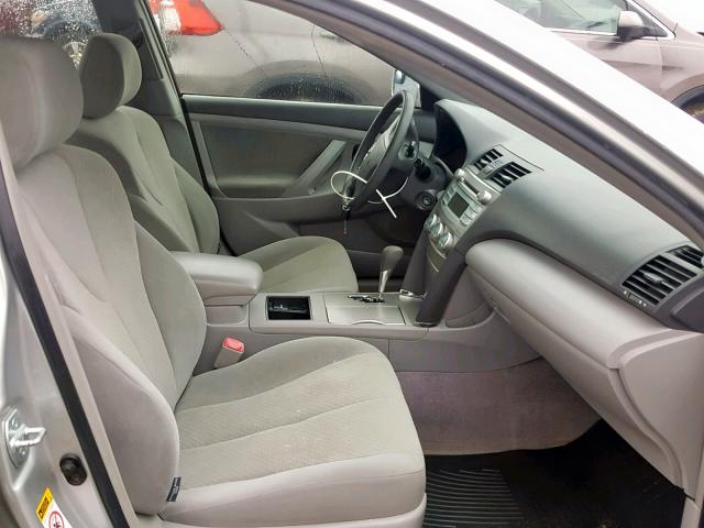 JTNBK46KX83035587 - 2008 TOYOTA CAMRY LE SILVER photo 5