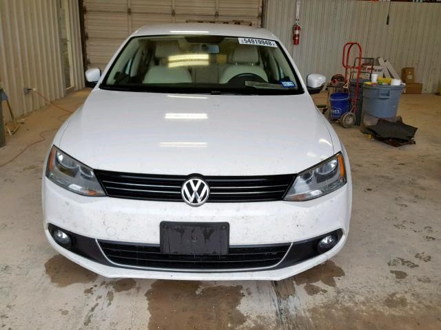 3VWLX7AJ3CM305984 - 2012 VOLKSWAGEN JETTA SEL WHITE photo 9