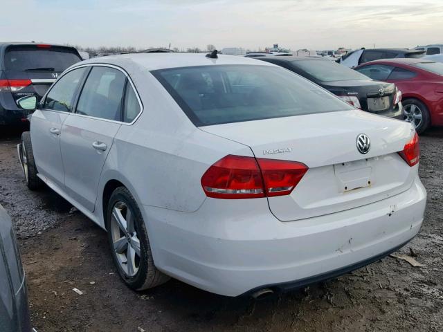 1VWBH7A35CC017850 - 2012 VOLKSWAGEN PASSAT SE WHITE photo 3