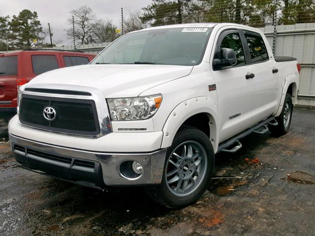 5TFEY5F19DX144851 - 2013 TOYOTA TUNDRA CRE WHITE photo 2