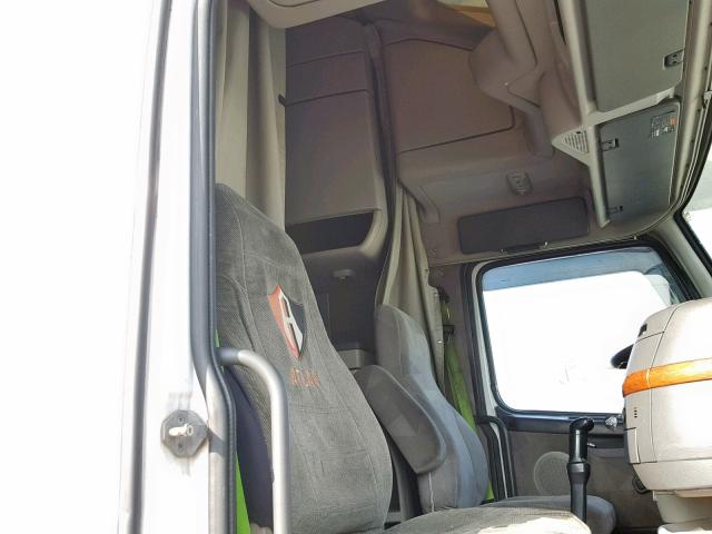 4V4NC9EH68N261894 - 2008 VOLVO VN VNL WHITE photo 6