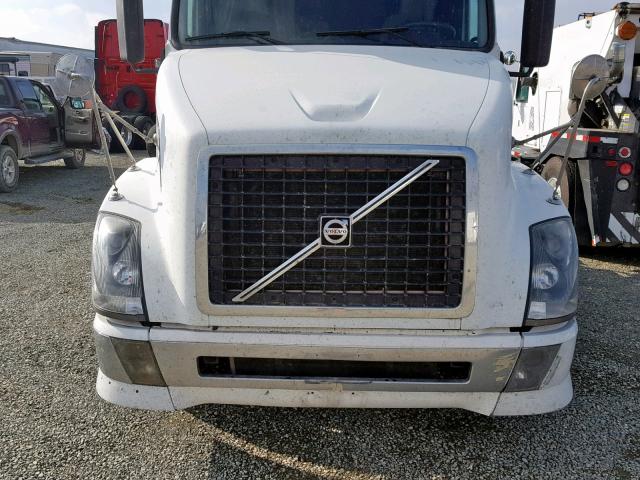 4V4NC9EH68N261894 - 2008 VOLVO VN VNL WHITE photo 7