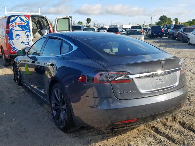 5YJSA1E29GF158872 - 2016 TESLA MODEL S GRAY photo 3