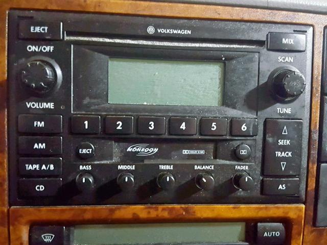 WVWRH63B04P056520 - 2004 VOLKSWAGEN PASSAT GLX 蓝色 照片 9