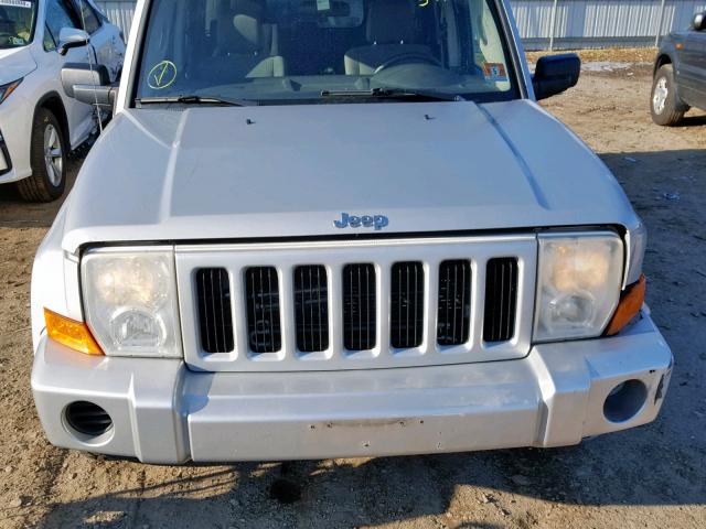 1J8HG48K86C270878 - 2006 JEEP COMMANDER SILVER photo 7