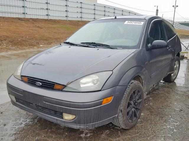 3FAFP31392R218513 - 2002 FORD FOCUS ZX3 GRAY photo 2
