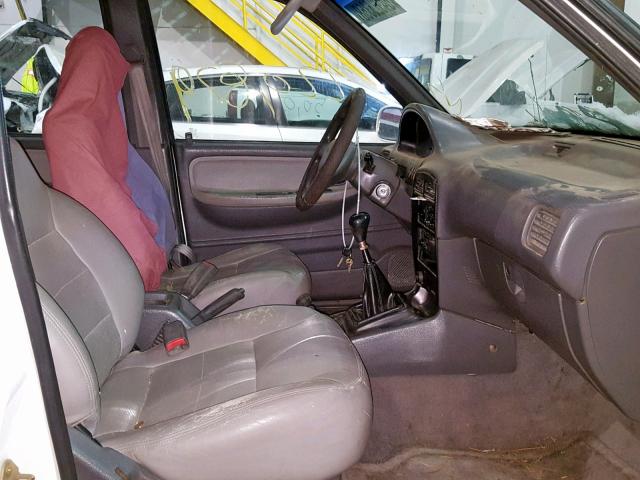 KNDJA7210S5503632 - 1995 KIA SPORTAGE WHITE photo 5