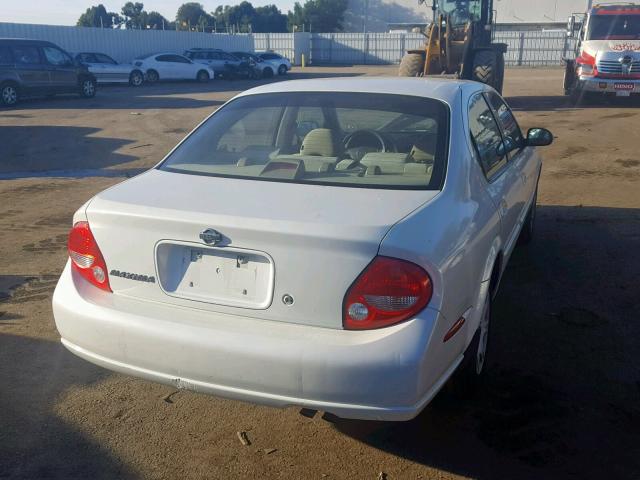 JN1CA31D31T823330 - 2001 NISSAN MAXIMA GXE WHITE photo 4