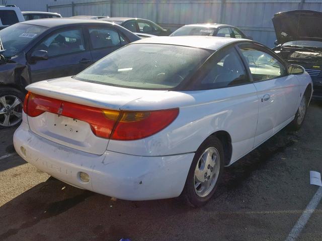 1G8ZY14772Z202484 - 2002 SATURN SC2 WHITE photo 4