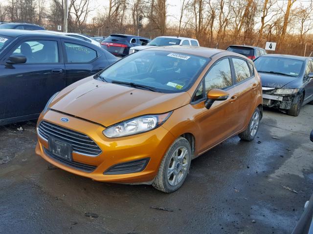 3FADP4EJXGM114591 - 2016 FORD FIESTA SE GOLD photo 2