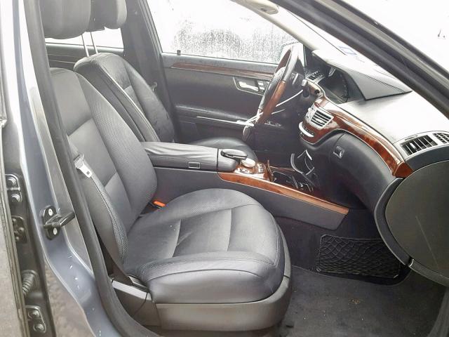 WDDNG7BB2BA368319 - 2011 MERCEDES-BENZ S 550 GRAY photo 5