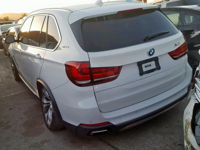 5UXKT0C36H0S80913 - 2017 BMW X5 XDR40E WHITE photo 3