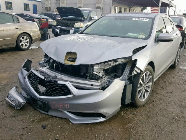 19UUB1F55JA003137 - 2018 ACURA TLX TECH SILVER photo 2