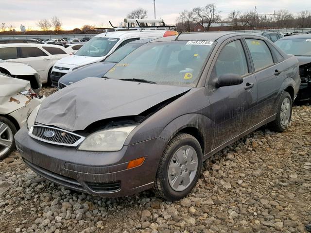 1FAFP34N97W258429 - 2007 FORD FOCUS ZX4 GRAY photo 2