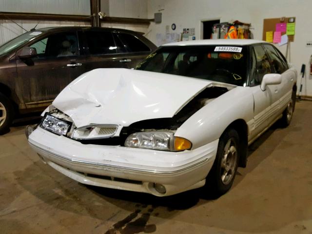 1G2HX52K6T4239029 - 1996 PONTIAC BONNEVILLE WHITE photo 2