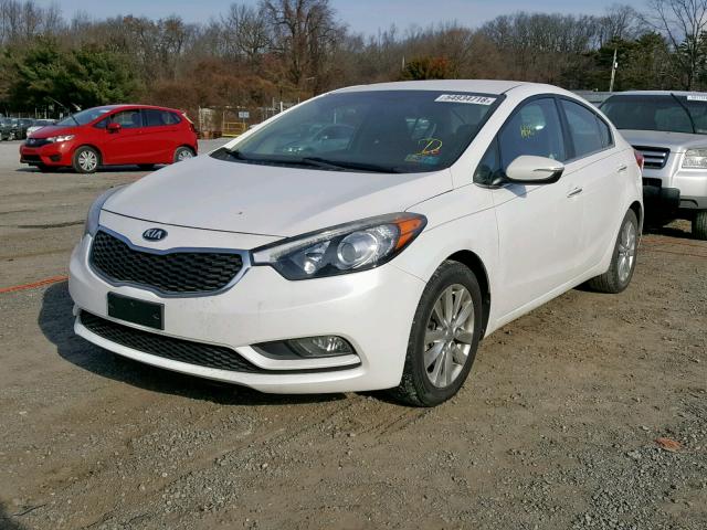 KNAFX4A80E5053080 - 2014 KIA FORTE EX WHITE photo 2