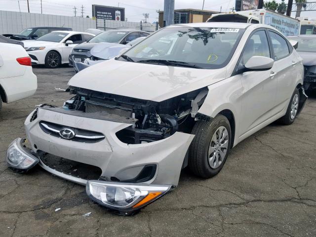 KMHCT4AEXGU067483 - 2016 HYUNDAI ACCENT SE WHITE photo 2