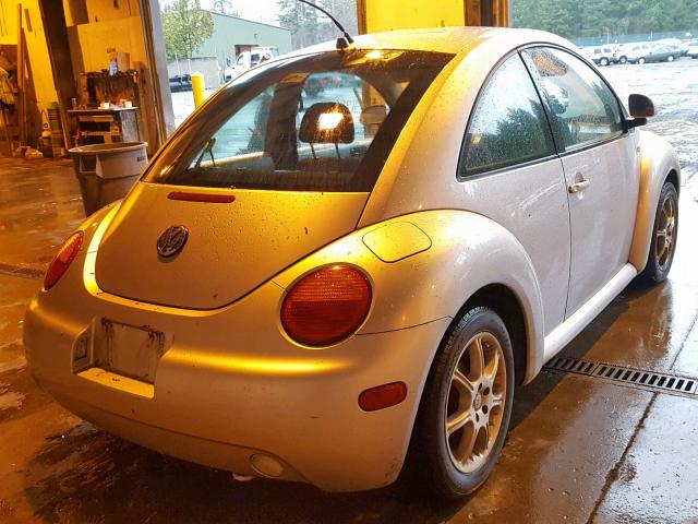 3VWCA21C8XM437439 - 1999 VOLKSWAGEN NEW BEETLE SILVER photo 4