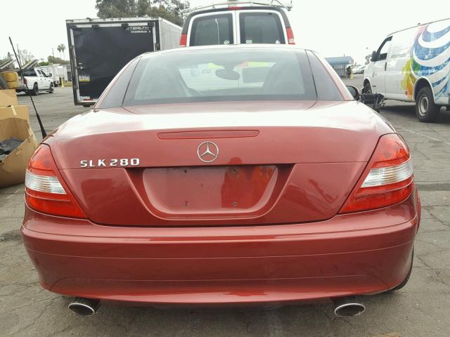 WDBWK54F16F096970 - 2006 MERCEDES-BENZ SLK 280 RED photo 10