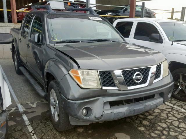 1N6AD07U75C418866 - 2005 NISSAN FRONTIER C GRAY photo 1