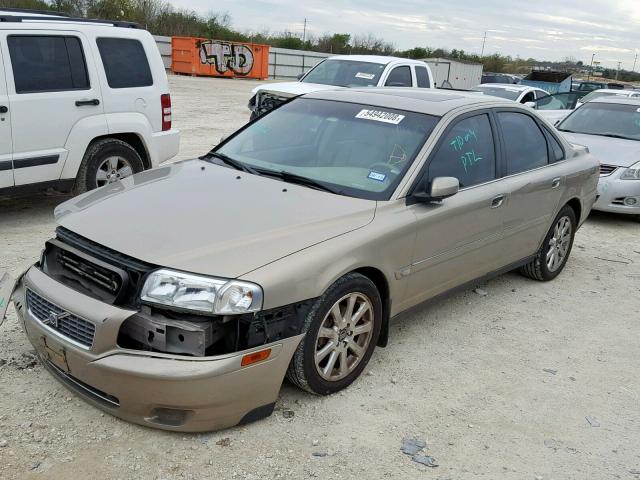 YV1TS592051411628 - 2005 VOLVO S80 2.5T GOLD photo 2