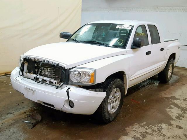 1D7HW48N36S561210 - 2006 DODGE DAKOTA QUA WHITE photo 2