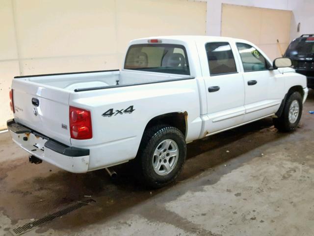 1D7HW48N36S561210 - 2006 DODGE DAKOTA QUA WHITE photo 4