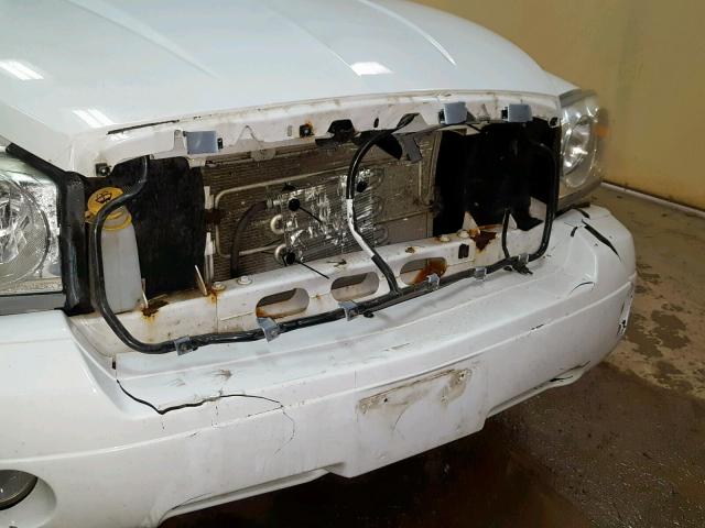 1D7HW48N36S561210 - 2006 DODGE DAKOTA QUA WHITE photo 9