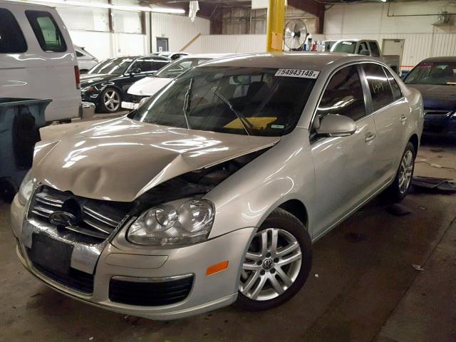 3VWAL7AJ6AM176803 - 2010 VOLKSWAGEN JETTA TDI SILVER photo 2