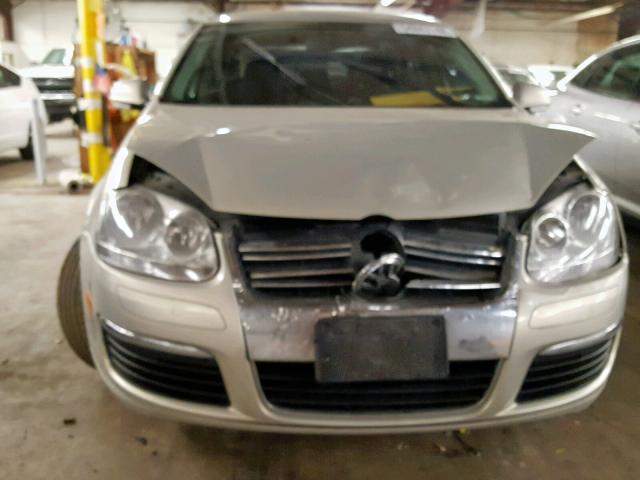 3VWAL7AJ6AM176803 - 2010 VOLKSWAGEN JETTA TDI SILVER photo 7