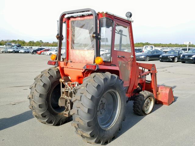 FG2411 - 1998 MSF TRACTOR RED photo 4