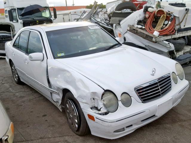 WDBJF65J21B217609 - 2001 MERCEDES-BENZ E 320 WHITE photo 1