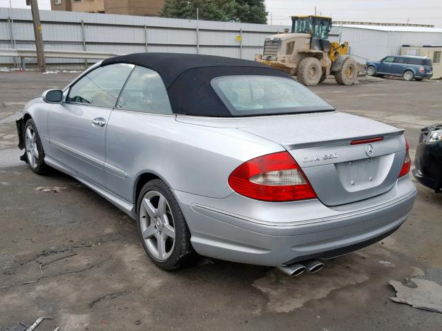 WDBTK72F67F223506 - 2007 MERCEDES-BENZ CLK 550 SILVER photo 3