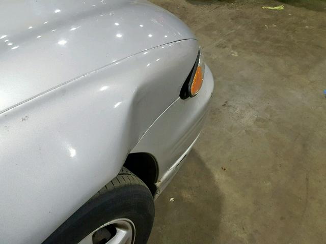 1G2WK52JX2F275662 - 2002 PONTIAC GRAND PRIX SILVER photo 9