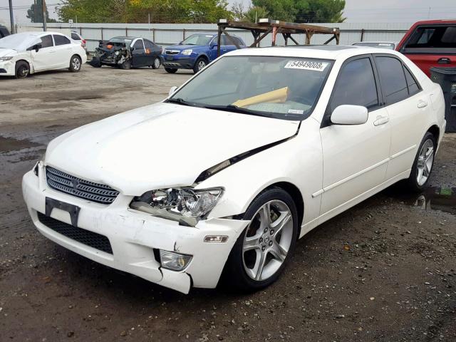 JTHBD192420041286 - 2002 LEXUS IS 300 WHITE photo 2